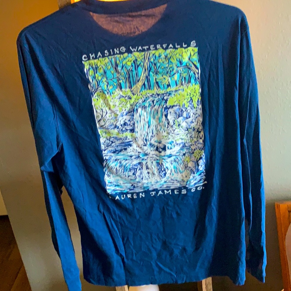 Women’s size small long sleeve t shirt